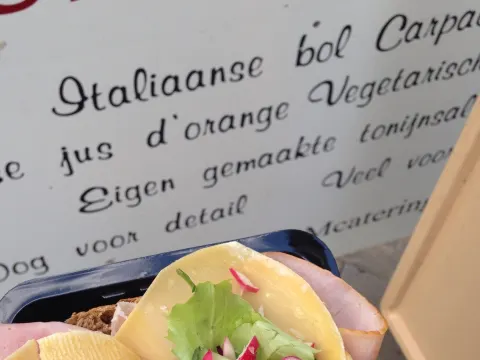 Lunchroom Dik Trom