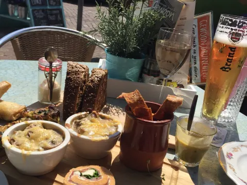 Restaurant Het Zomerhuis / Lunchtroom gewoon in Wijk aan zee