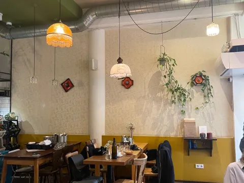 D&A Hummus Bistro